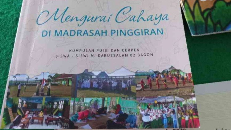 Mengurai Cahaya di Madrasah Pinggiran