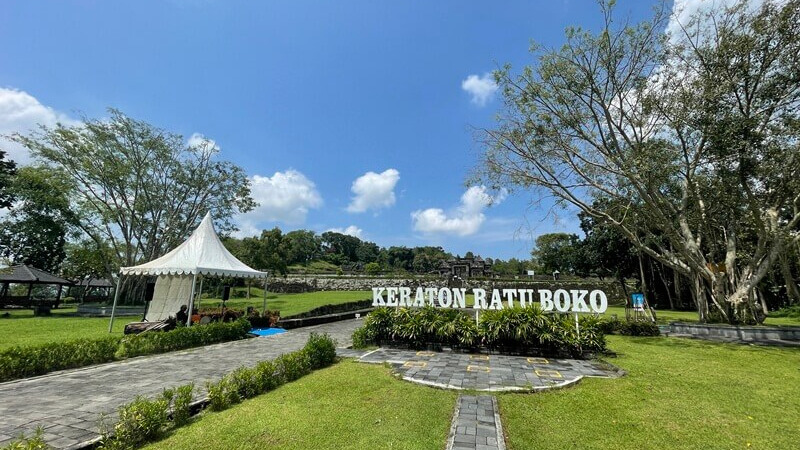 Bermain Kata dan Belajar Pariwisata
